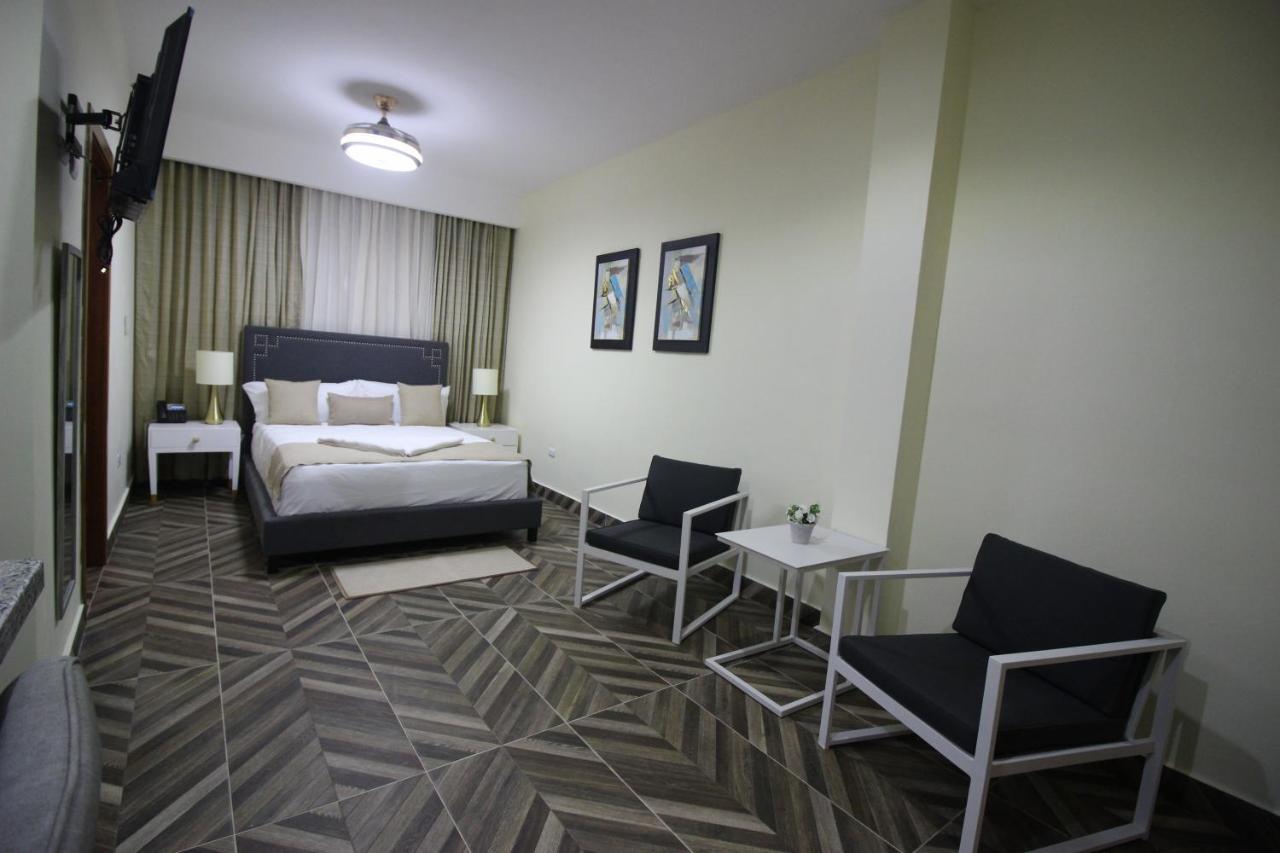 Hotel Monarca Salvaleón de Higüey Esterno foto